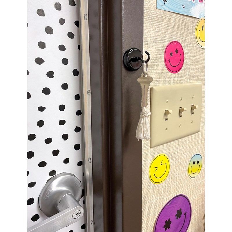 Teacher Created Resources Black and White Magnetic Hooks