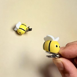 4pcs Spring Cute Bee Hair Clips - Cartoon Little Fat Bee Cute Claw Clips Soft Non-Slip Small Bangs Claw Clips, Yellow Bee Mini Hair Clips Accessories for Women Decoration