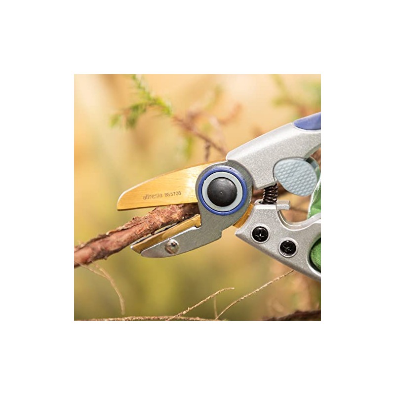 Alfresia Bypass Pruner Secateurs - Hardened Carbon Steel with Titanium