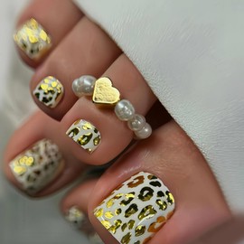 MISUD Cheetah Press on Toenails Glossy Fake Toe Nails Glue on Nails Gold Acrylic Toe Fake Nails Supplies Leopard False Toenails Art with Design Full Cover Press-on Toe Nails DIY 24pcs