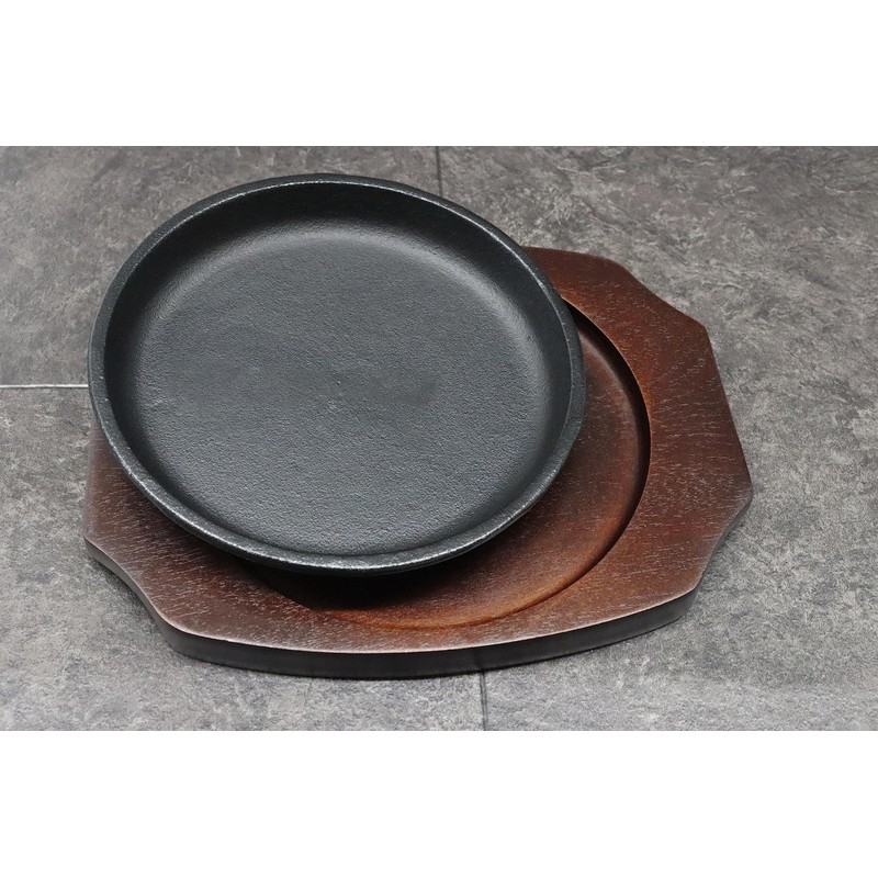 Asahi Steak Plate (with Wooden Base) Iron Casting, Round 5.9