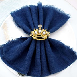 Davifina Crown Napkin Rings Gold Diamond Royal Diadem Napkin Holder Set of 6 Wedding Western Tiara Napkin Buckle for Bridal Baby Shower Engagement Birthday Garden Party Family Festival Table Decor