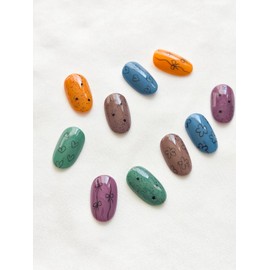Handmade nail tips combining mood colors and drawings - Almond / 무드컬러와 드로잉 조합 수제네일팁 - 아몬드