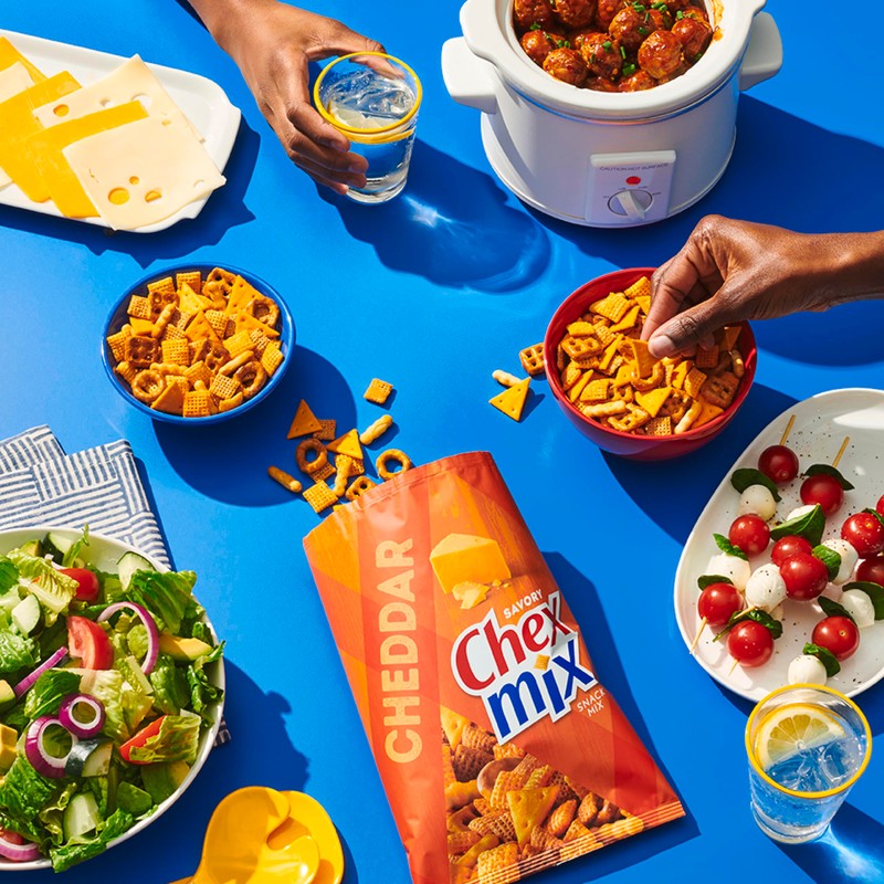 Chex Cheddar Flavor Snack Mix, 1.75-Ounce Single Serve Bags (Pack