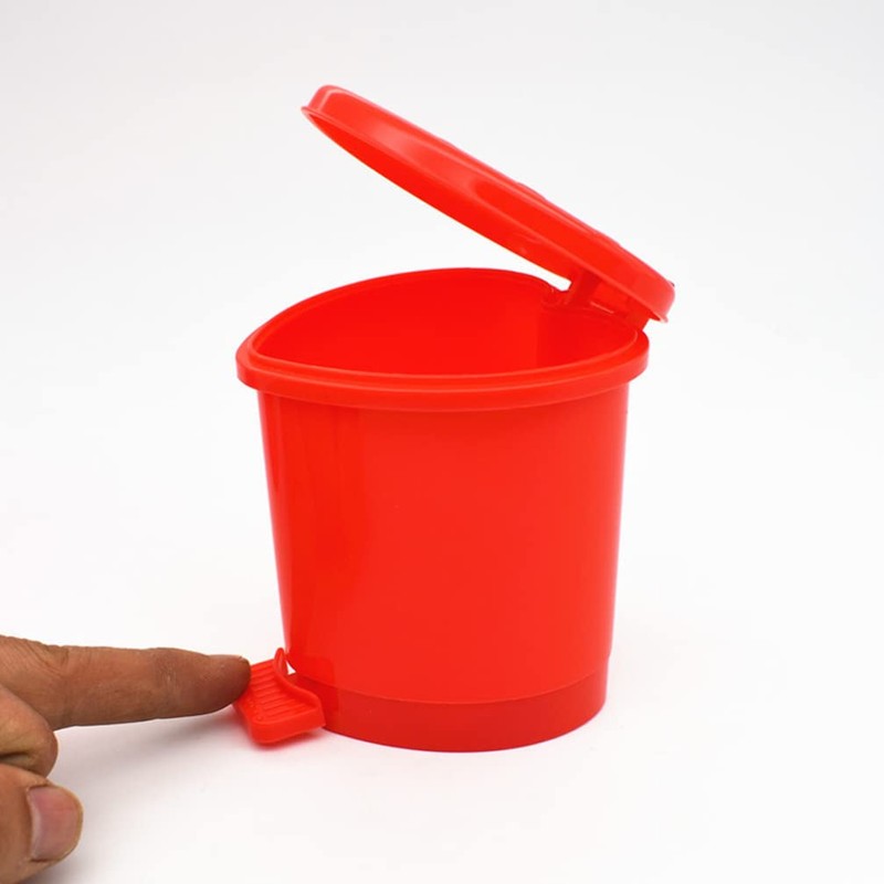 Cute Strawberry Desk Trash Can Mini Garbage Can with Lid