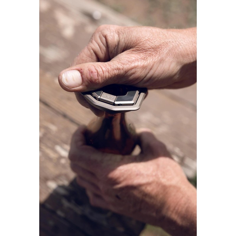 Universal UAG Magnetic Ring Stand Monarch Mag2 Built-in Bottle Opener