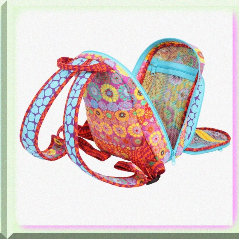 Threadify WanderWave Travel Totes: Stylish & Durable Bags for Your