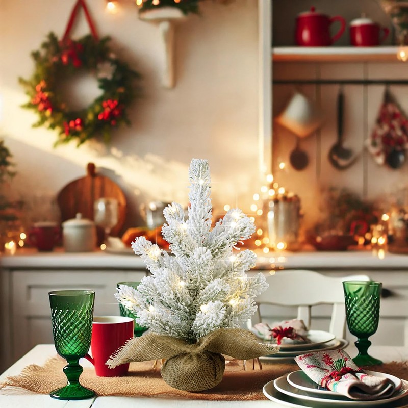 infactory Mini Christmas Tree with USB: Set of 4 Decorative
