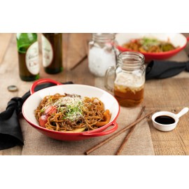 KooK Stir Fry Bowl, Wok Dish, Classic Thai, Ceramic Mini Wok, Stoneware Serving Bowls, For Soups and Pastas, Oven, Dishwasher and Microwave Safe, Cherry Red, 40 oz, Set of 2