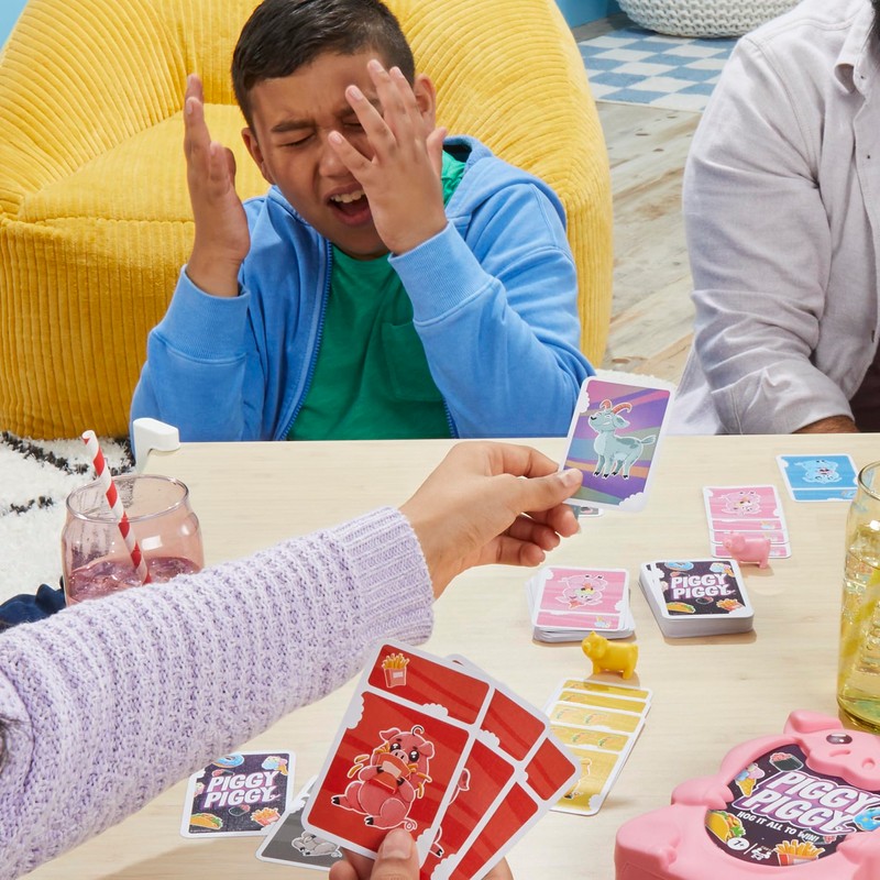 Piggy Piggy Family Card Game