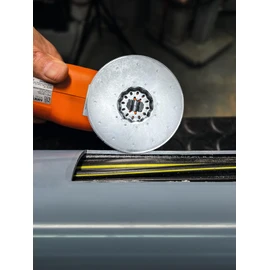FEIN Saw blade with firmly welded depth stop. Perfect for effortless opening of cable ducts, Starlock mount