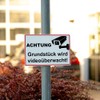 geschenke-fabrik.de Video Surveillance Sign "Achtung - Grundstück wird videoüberwacht" Aluminium