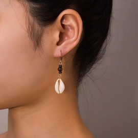 TseenYi Boho Cowrie Shell Dangle Earrings Gold Shell Earrings Cowrie Drop Earrings Vintage Beaceds Drop Earrings Sea Shell Drop Earrings Jewelry for Women and Girls
