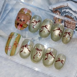 Century Bear and Burgundy Ribbon Handmade Nail Tips - Petit Square / 센츄리곰과 버건디리본 수제네일팁 - 쁘띠스퀘어