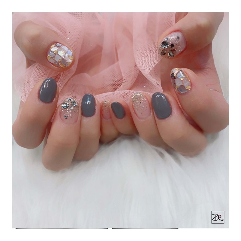 [Handmade nail tip] Stone gradient mother-of-pearl nails / [수제네일팁] 스톤그라데이션