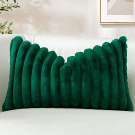 Sungeek Pack of 1 Plush Velvet Cushion Cover, Faux Fur Soft Cushion Covers, Sofa Cushion, Decorative Cushion Covers, Fluffy Cushion Cover for Bedroom, Living Room (40 x 60 cm, Dark Green)