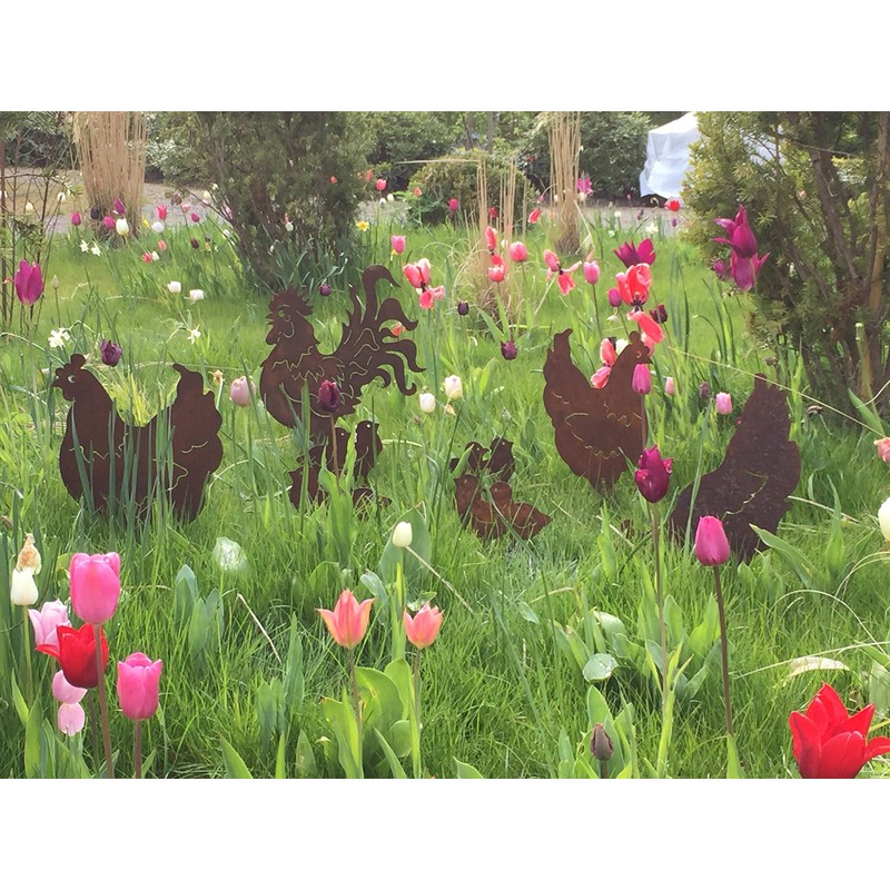 Crispe Garden Stake Decoration Patina Chick Metal Rusty Decorative Figure