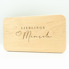 Geschenkfreude Breakfast Board with Engraving Made of Alder – 21.5 x 12 x 1.2 cm – Favourite Person Bread Board – Chopping Board with Engraving Made of Wood – Favourite Person Gift Ideas – Engraved
