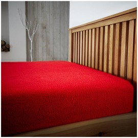 VELVETIO Easy Care Teddy Bear Deep Fitted Sheet, Super Soft Thermal Warm Fleece Bedsheet, Hypoallergenic Cuddle & Fluffy Bed Linen, Single Size Bedset, Red