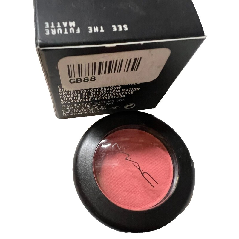 MAC See the Future Matte Eyeshadow 1.5 g / .05oz