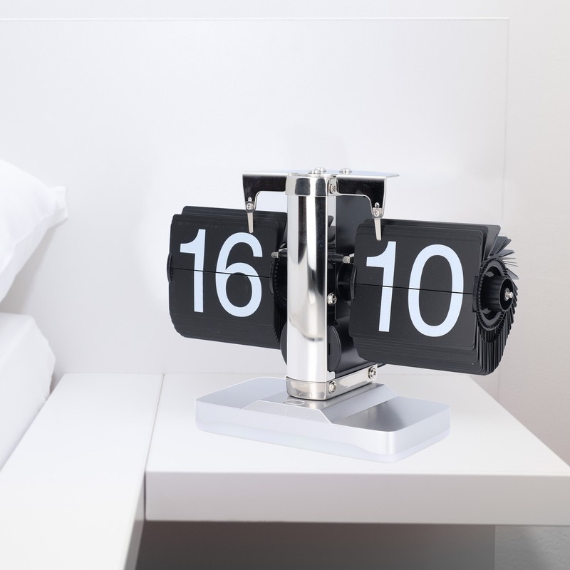 Retro Flip Down Clock Innovative Light Luxury Simple Design Flip