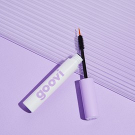 GOOVI Nourilashes Eyelashes & Eyebrows Serum - Wimpern- & Augenbrauenserum mit Biotin & Peptiden - Für längere, dichtere & stärkere Wimpern in 28 Tagen - 8ml