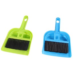 Mini Dustpan Brush Set Plastic Portable Brush Cleaning Dustpan for Cage Cleaning of Animals, Guinea Pigs, Rabbits, Hamsters, Reptiles, Hedgehogs (Blue + Green)