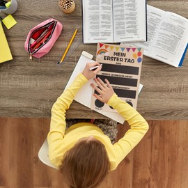 WEDNOK Erster Schultag Kreidetafel 30x20,5cm Schulanfang Schultafel Einschulung Nachrichtentafel Doppelseitige Schulkind Tafel für Kinder Student Kindergarten Schule Schulbeginn Schulstart