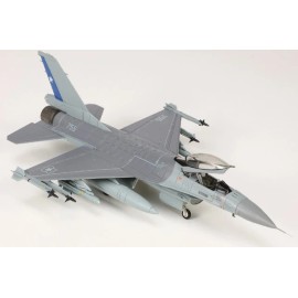 Hobby Master 1/72 F-16AM Fighting Falcon Airplane #755 Chilean Air Force