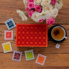 Octavius Assorted Tea | 6 Assorted Black & Green Teas | 90 Teabags | Wooden Tea Sampler Pack | Lotus Printed Design | Tea Gift Set | Pack of 1