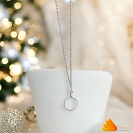 10X Magnifiers Antique Brass Chain Necklace with 40mm Diameter Glass Magnification Lens Pendant Portable Pocket Loupe Monocle for Library (Silver)