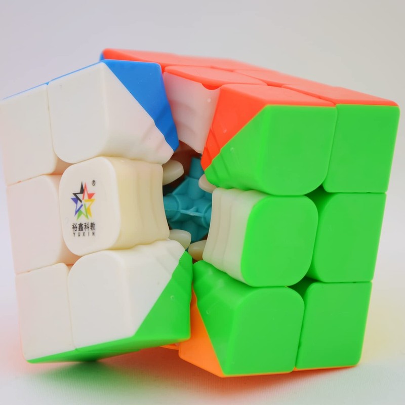 Bucubke YuXin Little Magic 3x3 M Puzzle Stickerless Magnetic Magic