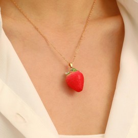 Cimenexe Bohemian Enamel Strawberry Choker Necklace Red Strawberry Fruit Pendant Necklaces Red Acrylic Strawberries Collar Chain Necklaces Cute Fruit Strawberry Collar Necklace Jewelry for Women