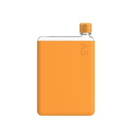 Memobottle - Paquete A5 (mandarín) - 25 onzas (750 ml) - Botella, funda y tapa de silicona | Botella de agua delgada para bolsas, además de libros y portátiles, Tritan sin BPA, moderno y minimalista