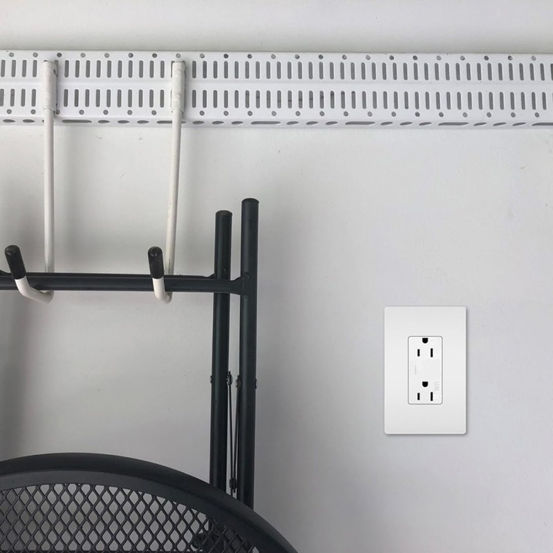 Legrand radiant 885TRWRWCC8 15 Amp 125V Outdoor Tamper Resistant Weather