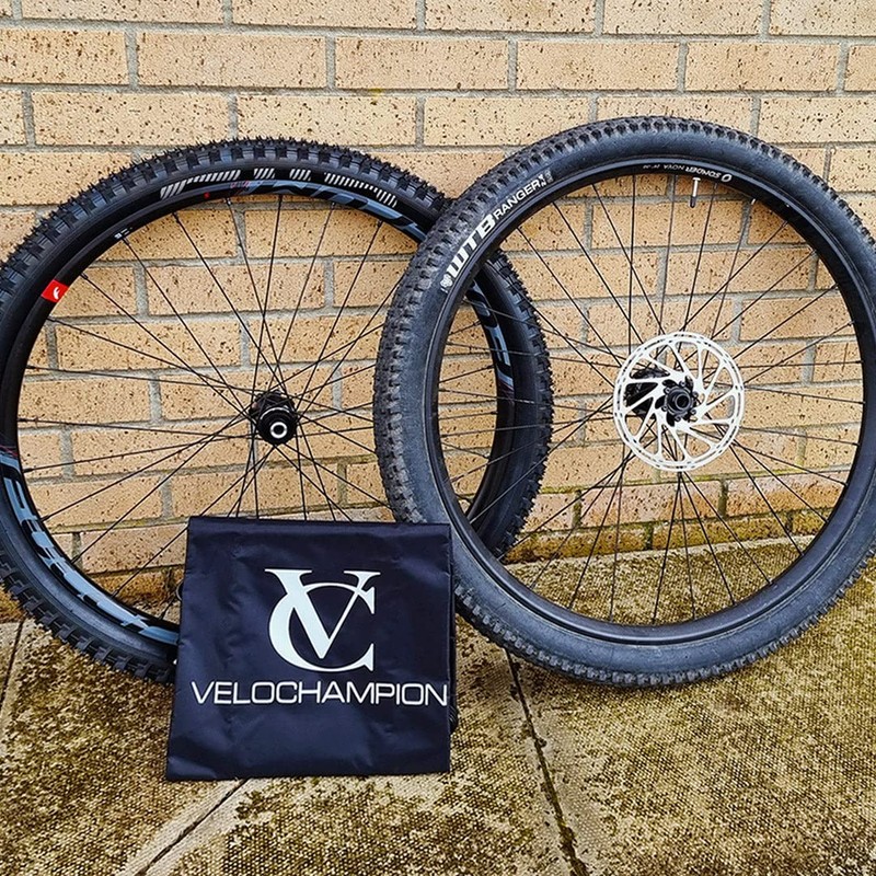 VeloChampion Waterproof Bicycle Wheel Bag with Easy Grip Handle Long