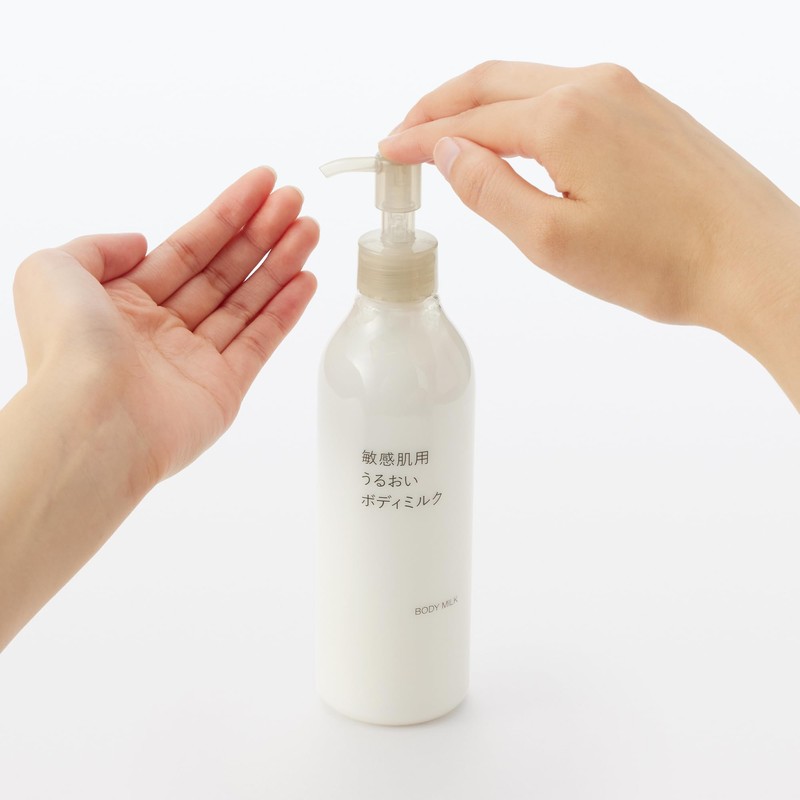 MUJI 83451578 Moisturizing Body Milk for Sensitive Skin, 10.1 fl