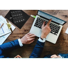 Uactor USB Flash Drive Case, USB Holder Electronic Accessory Organizer 10 Capacity, Black Soft Storage Bag for Zip Drive/Thumb Drive/Jump Drive(Not Included)