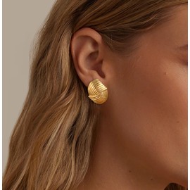 Gold Earrings for Women，Chunky Gold Statement Earrings Dainty 14K Gold Plated Earrings Big Gold Chunky Vintage Earrings Hypoallergenic Gold Stus Earrings for Women Trendy Gold Jewelry