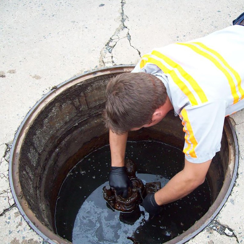 Spill Bucket SCW32-10 Containment Well Sock, 3" x 2', Black