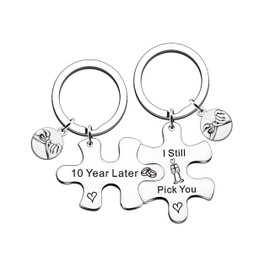 QMVMV 10 Year Wedding Anniversary Keyring Gifts for Her Him Husband Wife 10th Anniversary Gifs for Men Women from Wifey Hubby Boyfriend Girlfriend