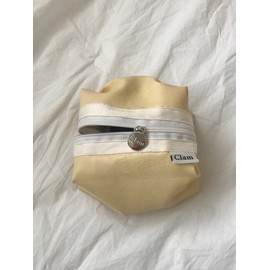 Clam round pouch  Leather lemon cream / Clam round pouch  Leather lemon cream
