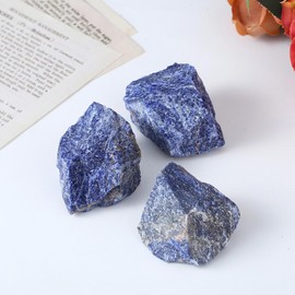 XIANNVXI Blue Sodalite Crystal,1.77-2.17" Raw Crystal Sodalite Stone,Natural Healing Crystal Rock Rough Gemstone for Crystal Lovers Beginners Collectors
