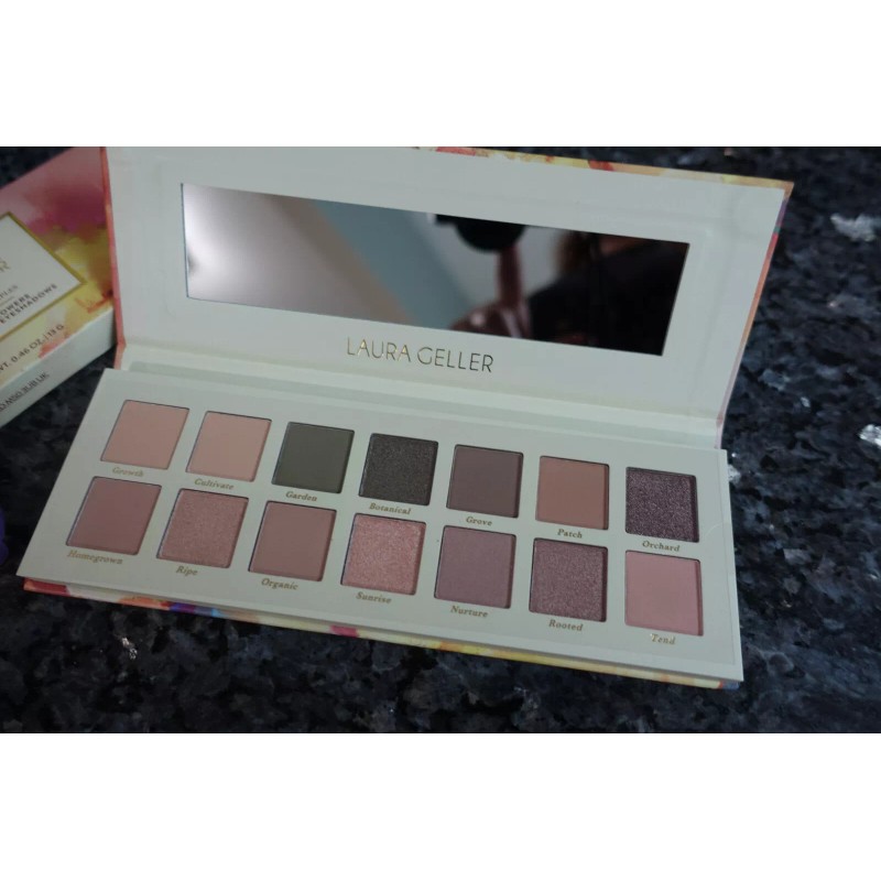 Laura Geller favorite flowers eyeshadow palette new in box full