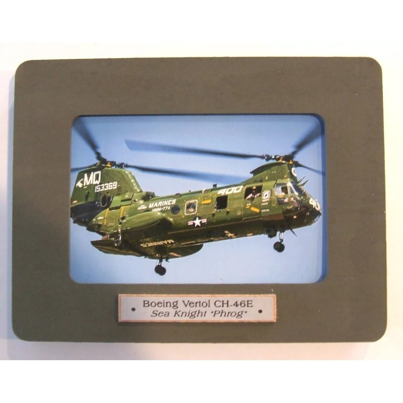 Framed 4" X 6" Print of a Boeing Vertol CH-46E