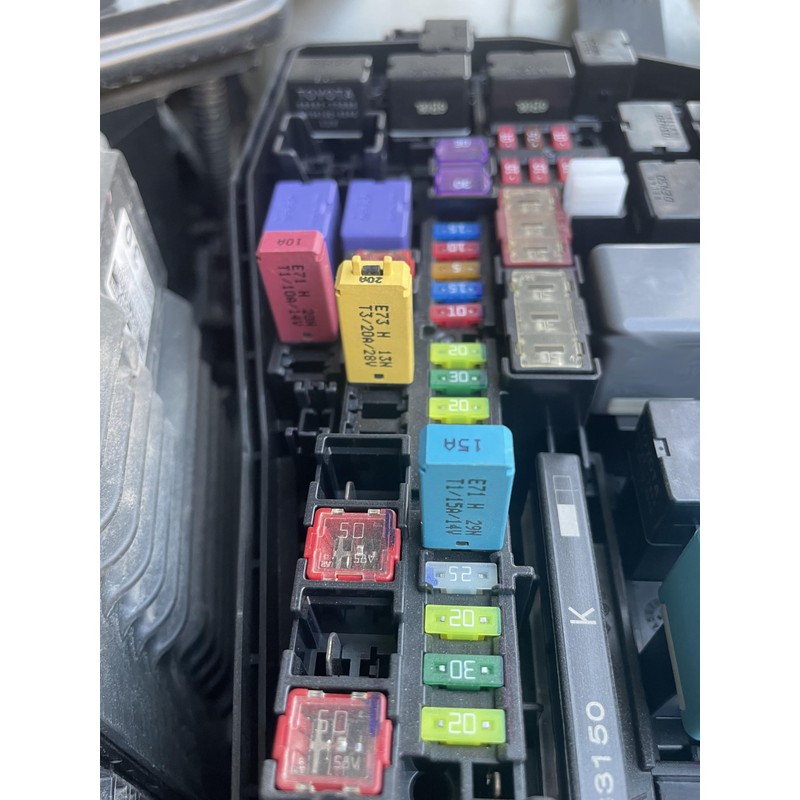 T Tocas E71 ATM Auto Reset Fuse Low Profile Mini