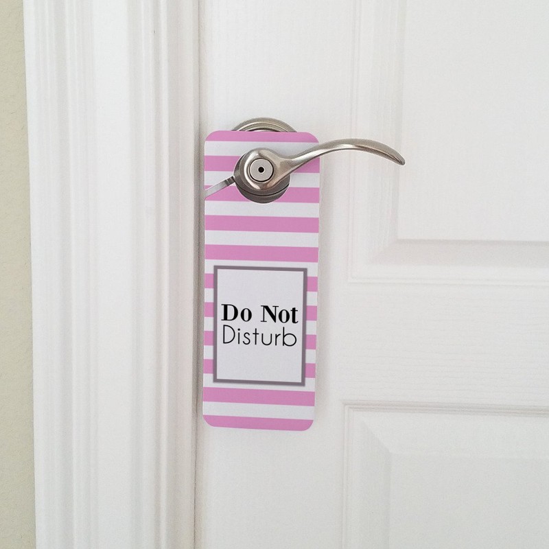 GRAPHICS & MORE Do Not Disturb Striped Pink and White
