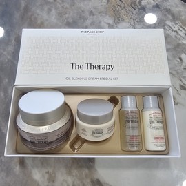 The Face Shop The Therapy Royal Made Oil Blending Cream Special Set (50ml + 30ml composition) / 더페이스샵 더테라피 로얄메이드 오일 블렌딩크림 스페셜 세트(50ml +30ml 구성)