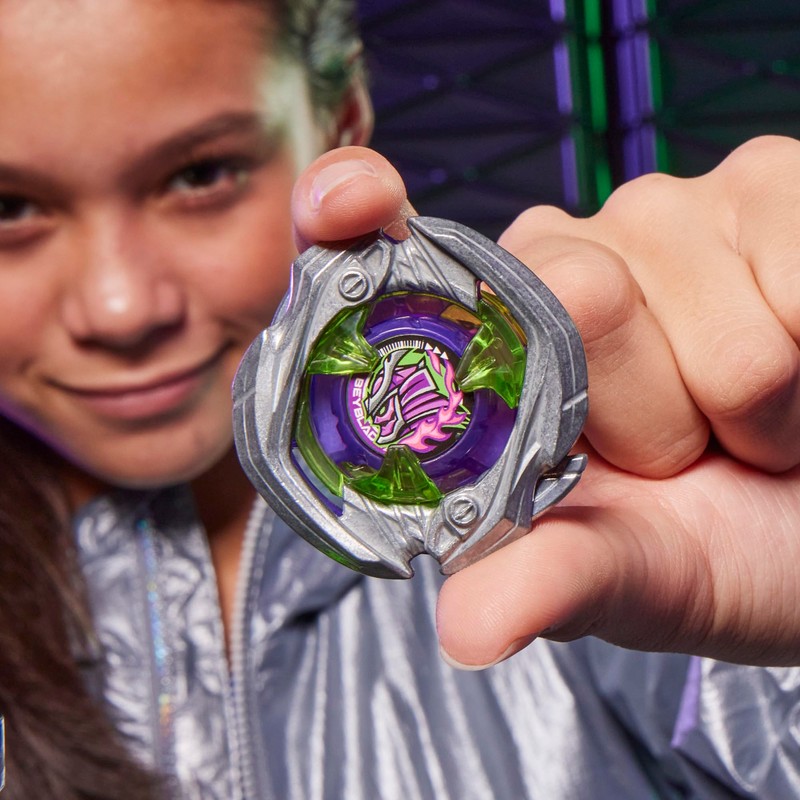 Hasbro Beyblade X Victory Grip Clockwise Starter Kit