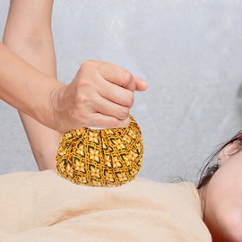 Beavorty 2pcs Thai Massage Balls Spa Herbal Massage Compress Ball Warm Hot Therapys Wormwood Warming Bags Chinese Herbal Health Bags for Body Relaxing Aroma